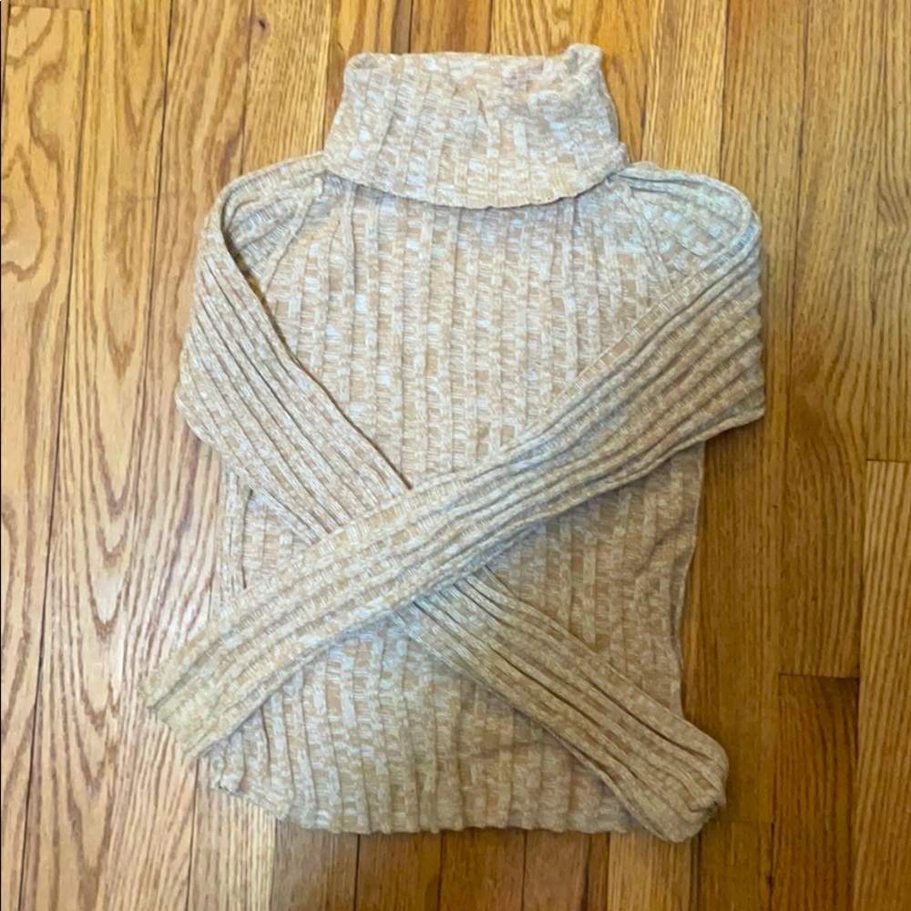 Turtle neck sweater
